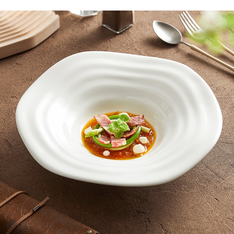 Irregular Shaped White Salad P - огляд і ціна Home Cooking Restaurants