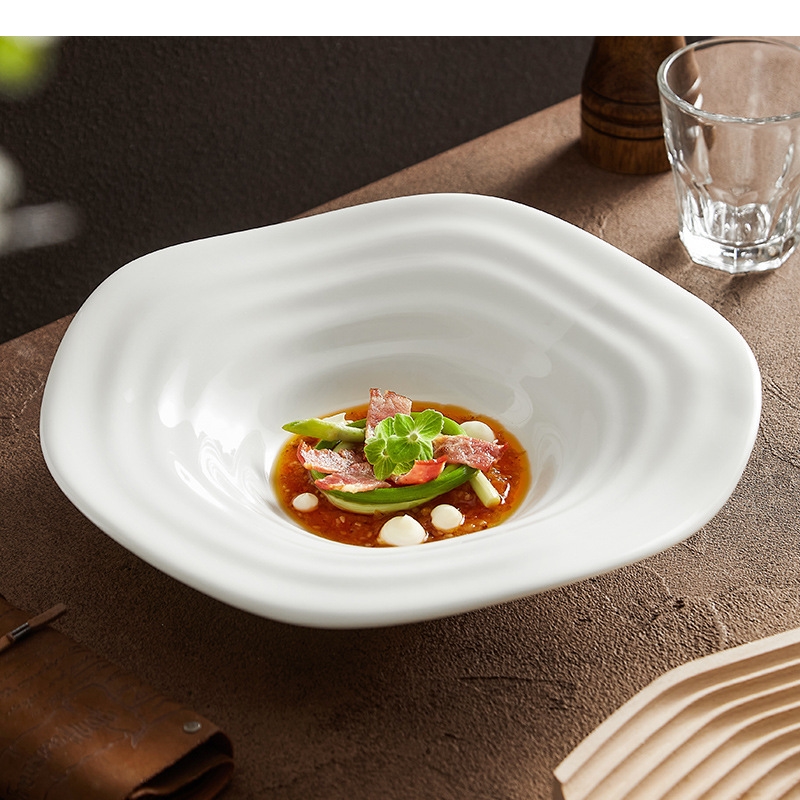 Irregular Shaped White Salad P - огляд і ціна Home Cooking Restaurants